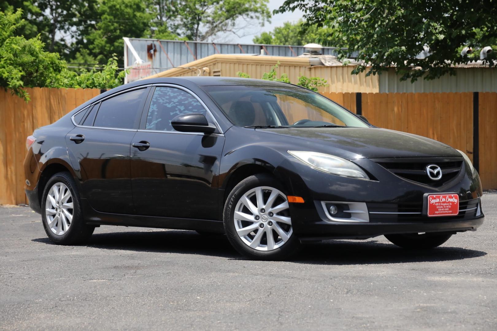 2013 BLACK MAZDA MAZDA6 i Touring (1YVHZ8DH7D5) with an 2.5L L4 DOHC 16V engine, 6-SPEED AUTOMATIC transmission, located at 420 E. Kingsbury St., Seguin, TX, 78155, (830) 401-0495, 29.581060, -97.961647 - Photo#0